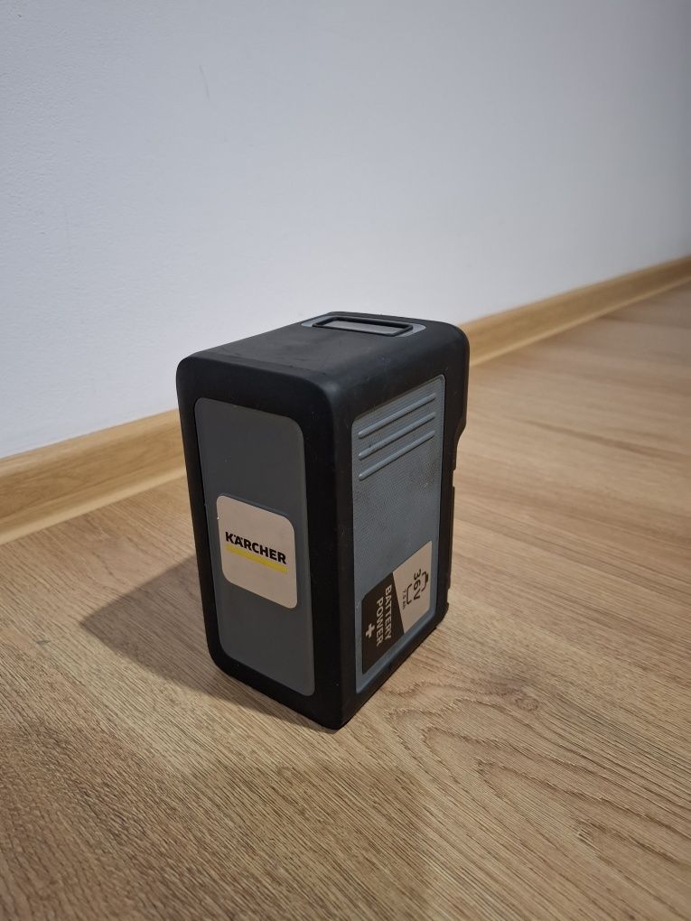 Продавам батерия на  K'A'RCHER 36 v 7.5 Ah