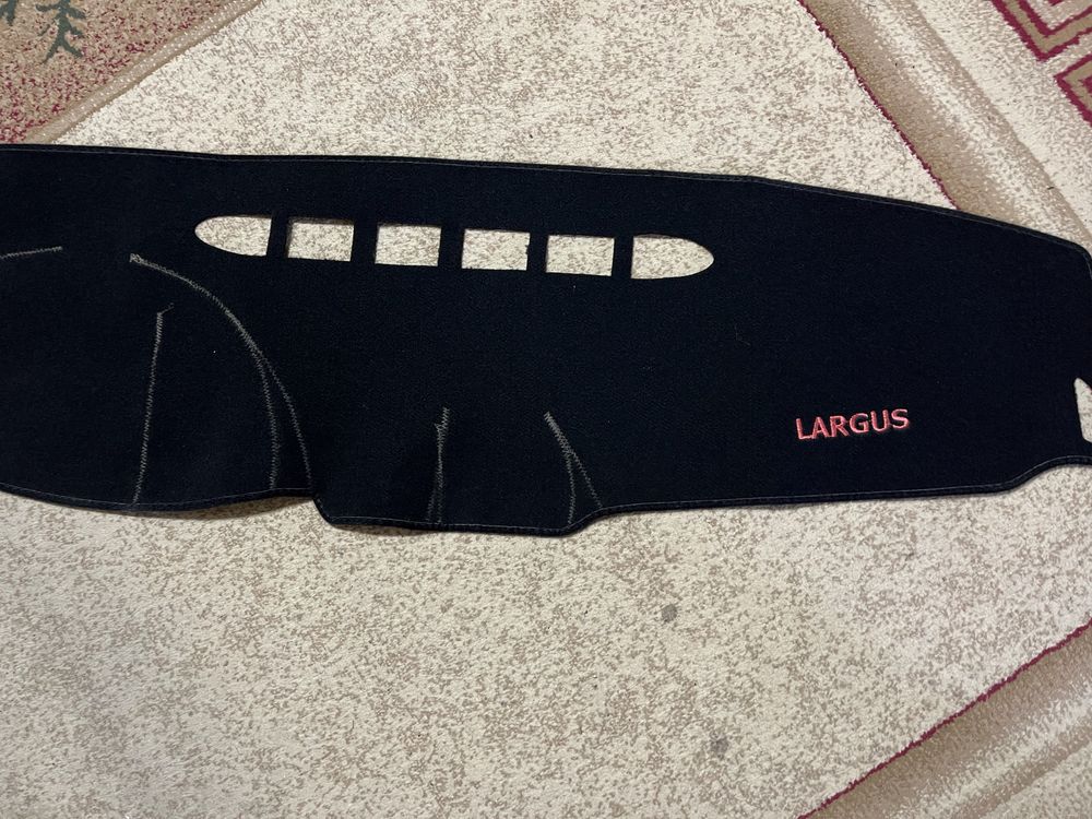 Накидка на панель Lada Largus