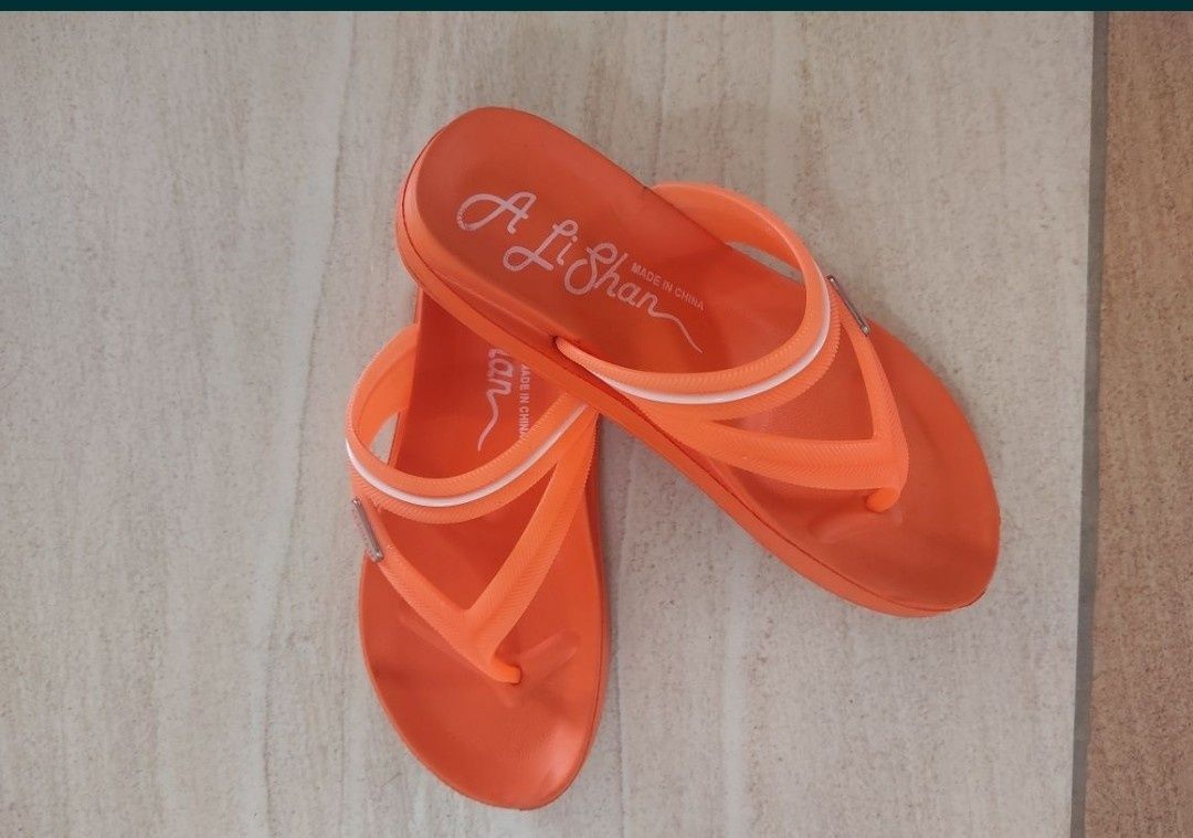 Slapi marime 37 portocalii