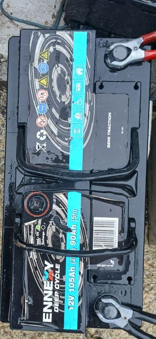 Тягов акумулатор 105 Ah комплект със зарядно!