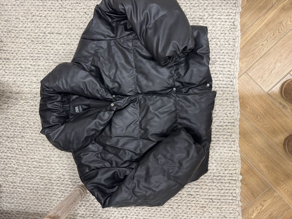 Късо яке еко кожа zara