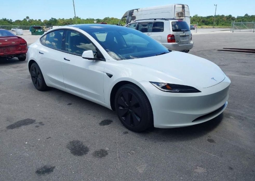 Tesla Model 3 Stare Perfecta