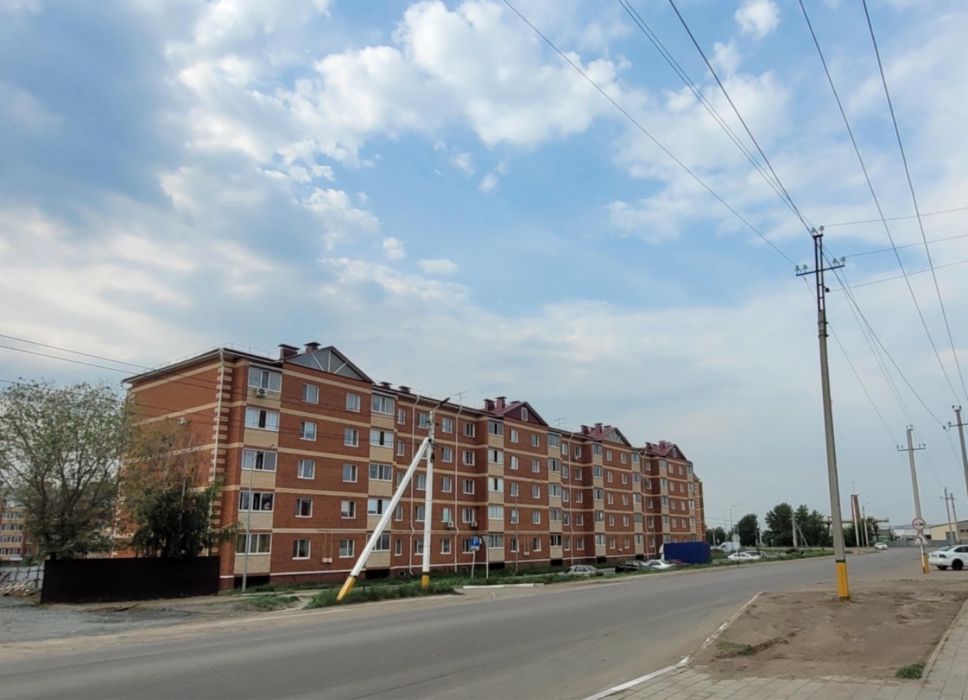 подселениега кыз керек