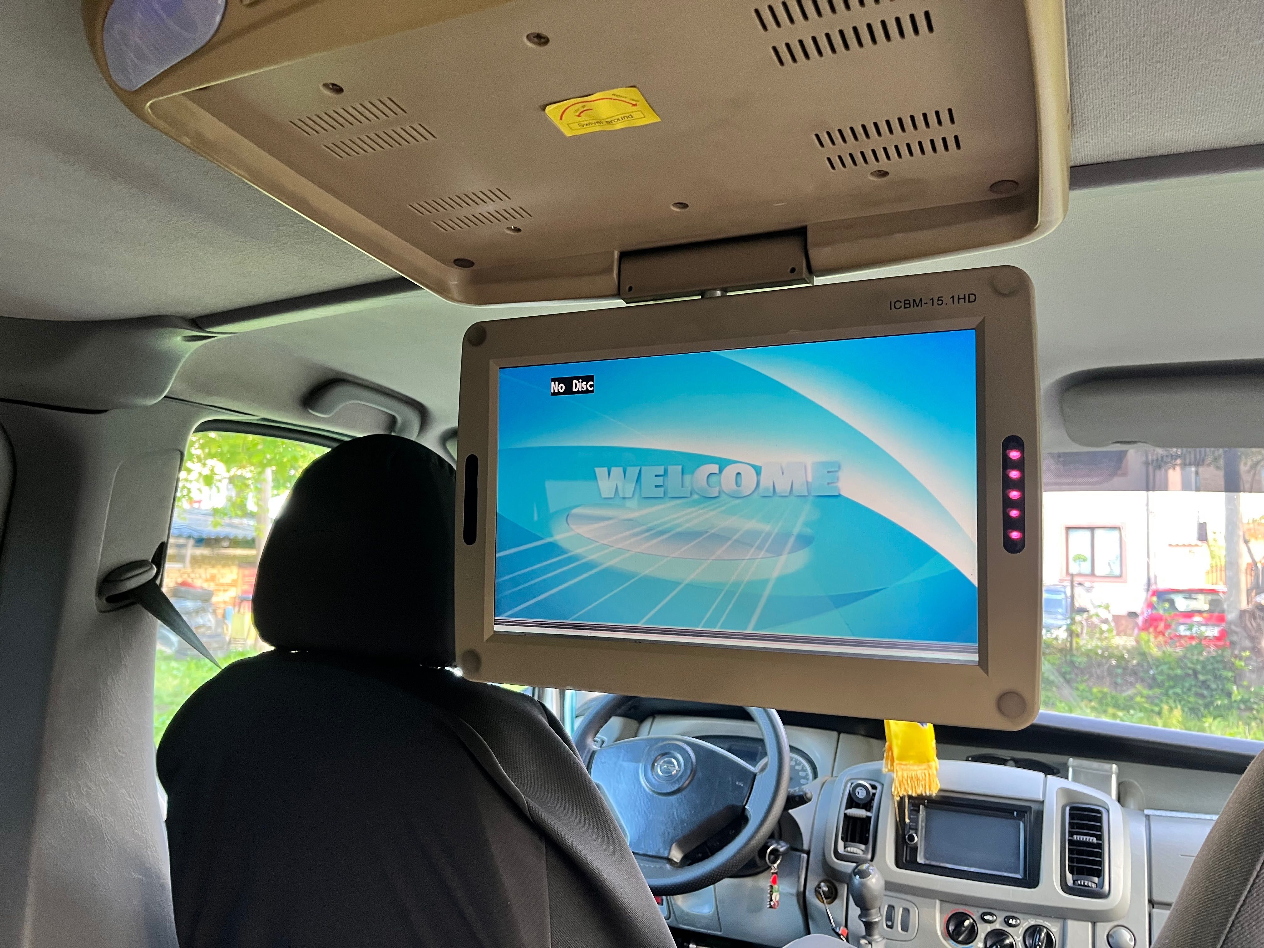 Opel Vivaro 8+1 locuri