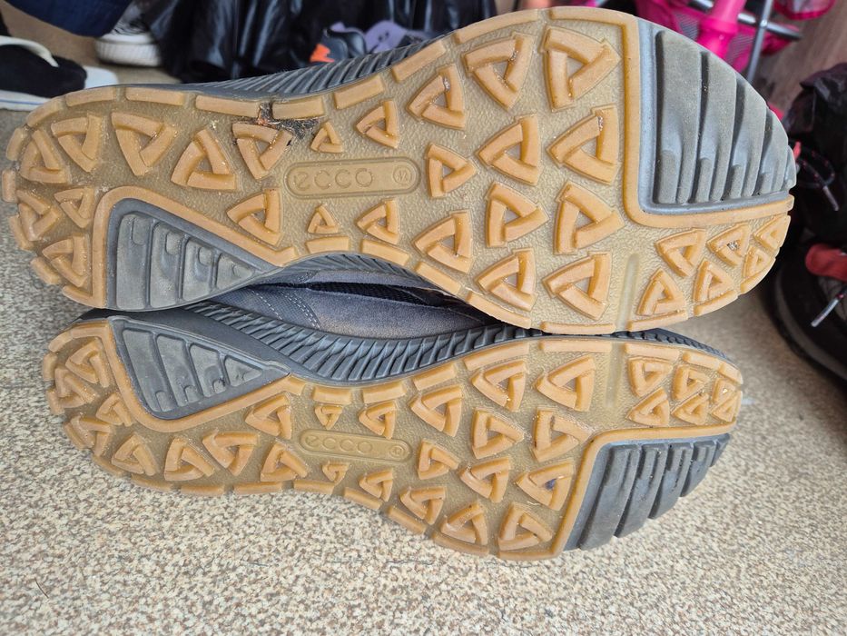 Обувки  ECCO Gore-Tex,  42 номер