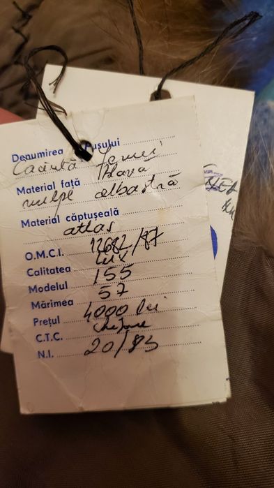 Căciulă si  guler vulpe polara