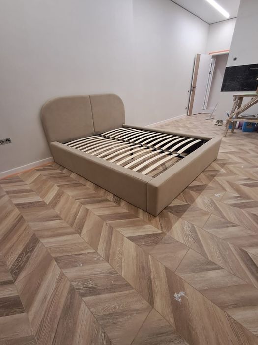 Кровать двуспальная