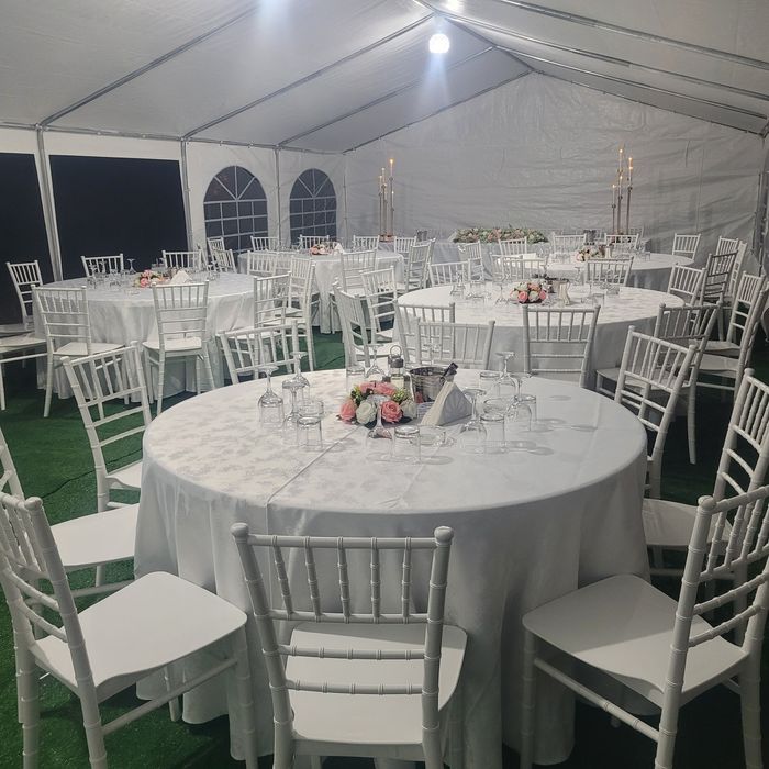 Inchiriez corturi evenimente!
Inchiriez vesela completa evenimente! 
I