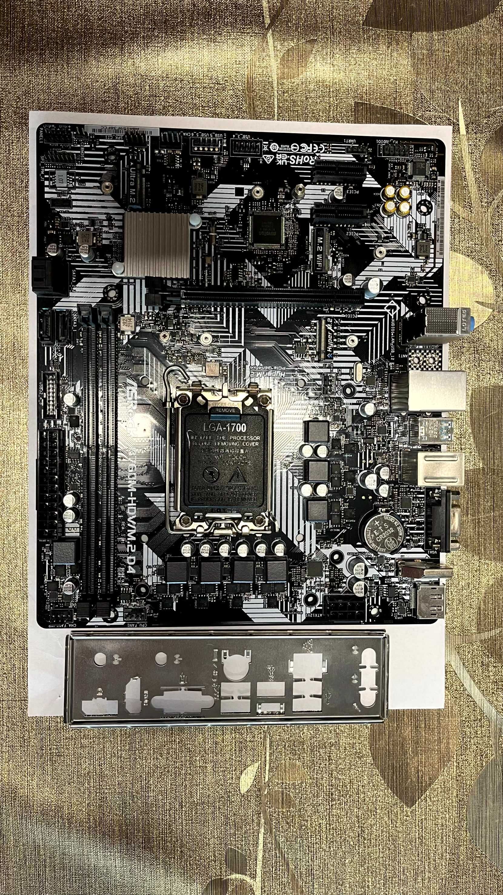 Дънна платка Asrock B760M, 16 GB DDR4 KVR