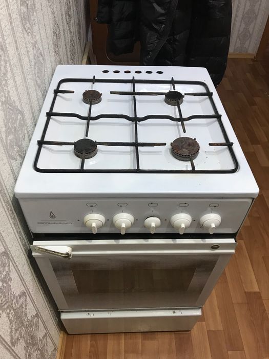 Газовая плита в хорошем состоянии