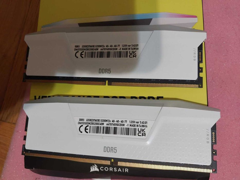 32GB DDR5 Corsair Vengance RGB, 5200MT/s, CL40 (XMP)