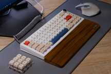 tastatura custom build GMK67 keycaps KOA Soymilk noua