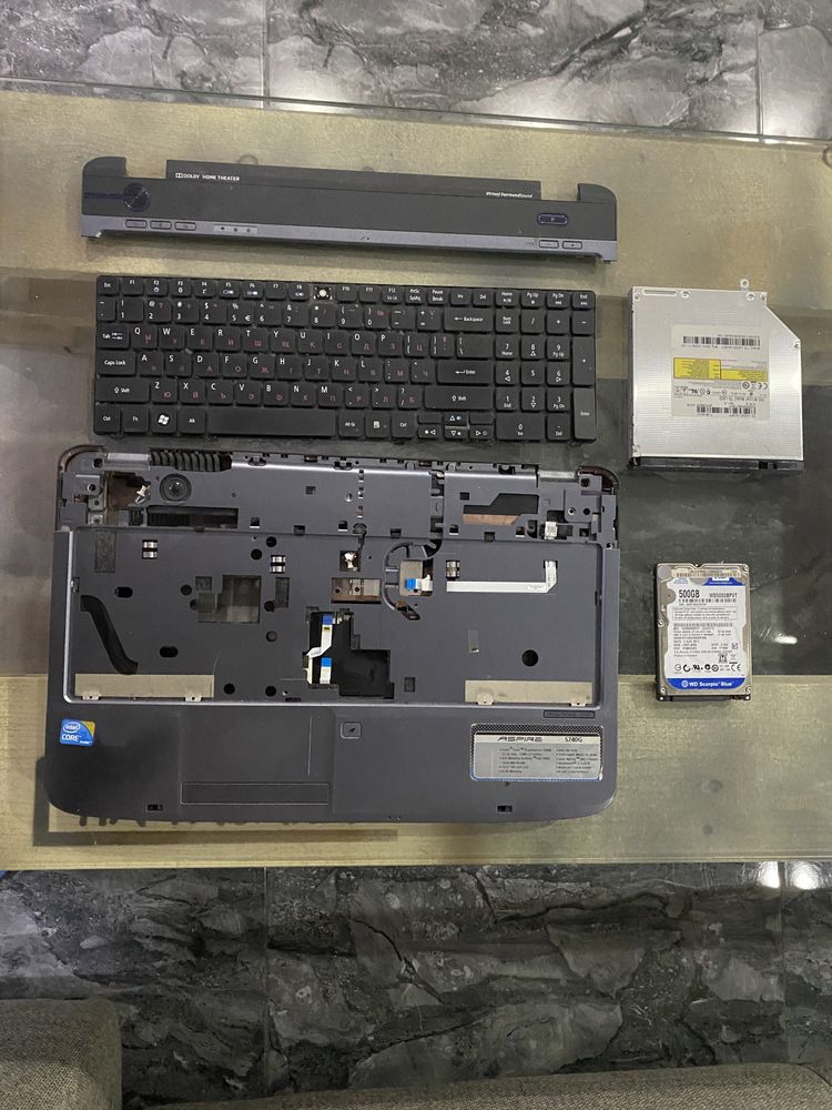 Лаптоп Acer на части