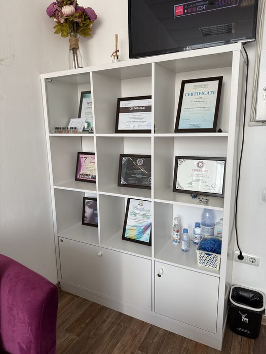 Стеллаж для салона красоты