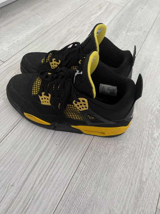 Маратонки Jordan 4 retro,