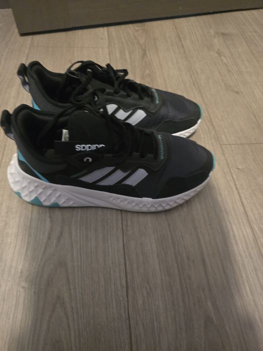Adidasi Adidas (nu nike, nu jordan, nu amiri, nu versace, nu dolce)
