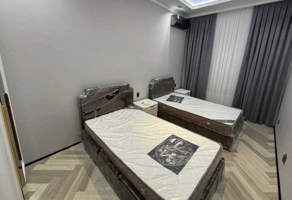 Бобур кучасида 3 хонали таёр хонадон ижарага берамиз! 126*