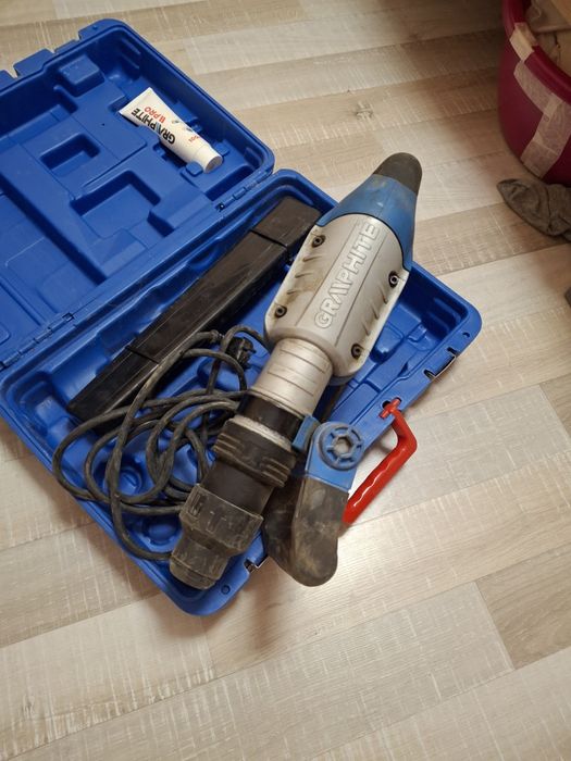 Къртач,1050вата,мощен,изгодно,малко ползван.