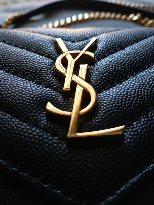 Vând geanta Yves Saint Laurent Paris logo-plaque crossbody bag
logo-pl