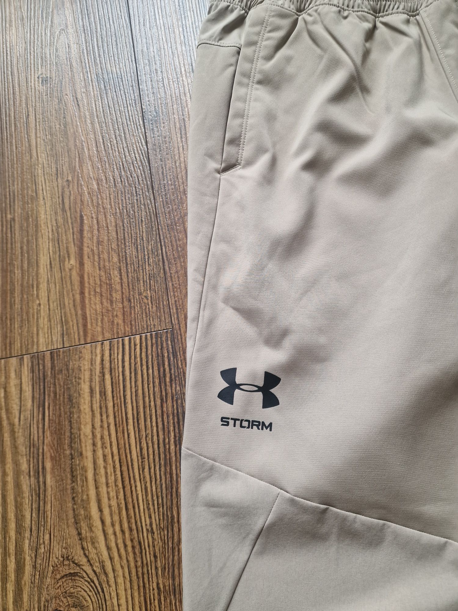 Страхотен мъжки спортен панталон UNDER ARMOUR STORM , размер M