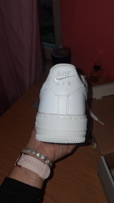 Vând adidasi Nike Air Force 1