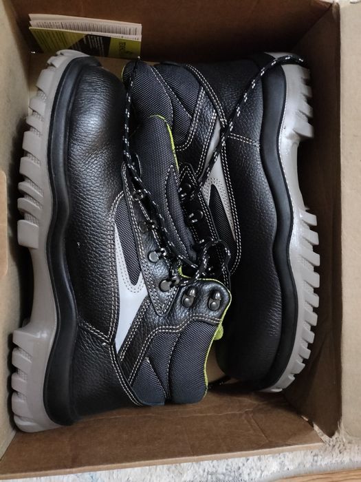 Продам мужской обувь.