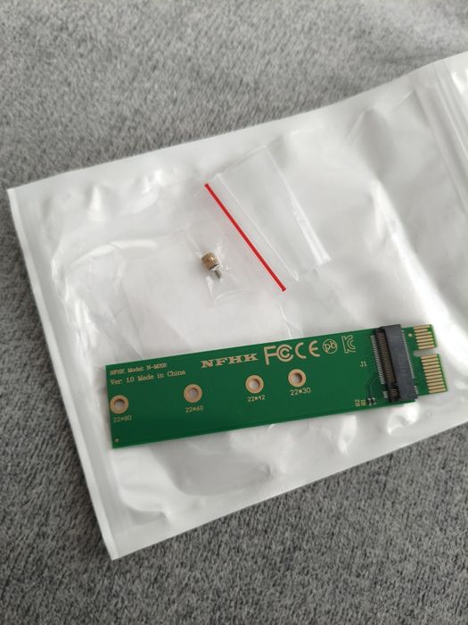 Adaptor – placă de expansiune pentru SSD NVME/AHCI