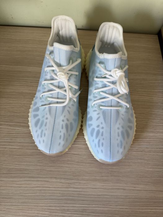 Yeezy 350 albastri