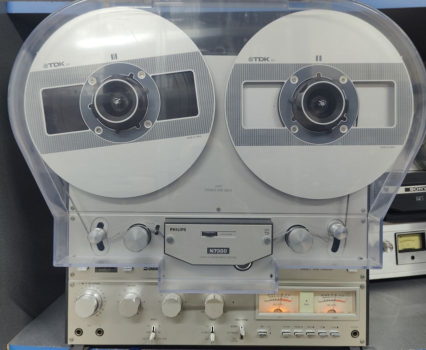 Philips N7300 excelent tehnic și estetic+dust cover