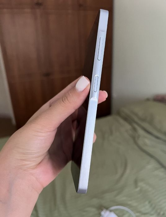 Samsung A-06  6/128 srochna sotiladi