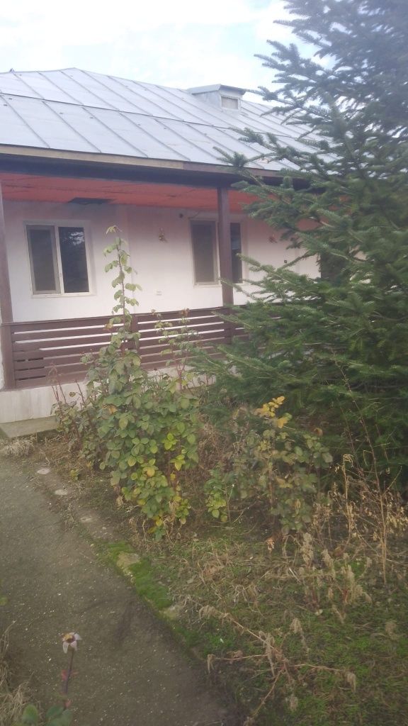 Vând casa locuibilă si teren in comuna Izvozrele / Teleorman