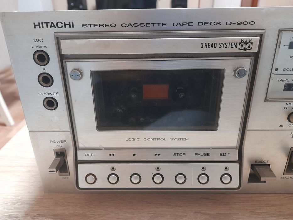 Дек Hitacni D900