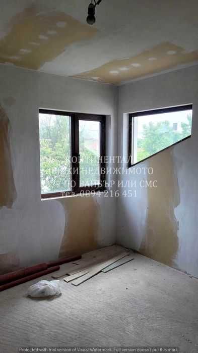 код.62385. Двуетажна тухлена къща 180м2 с двор 1000м2 и сграда 300м2