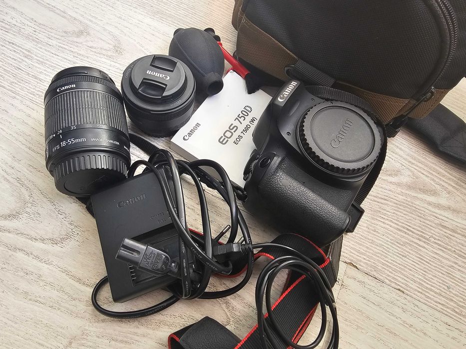 Фотоапарат Canon EOS 750D – пълен комплект с 2 обектива и аксесоари