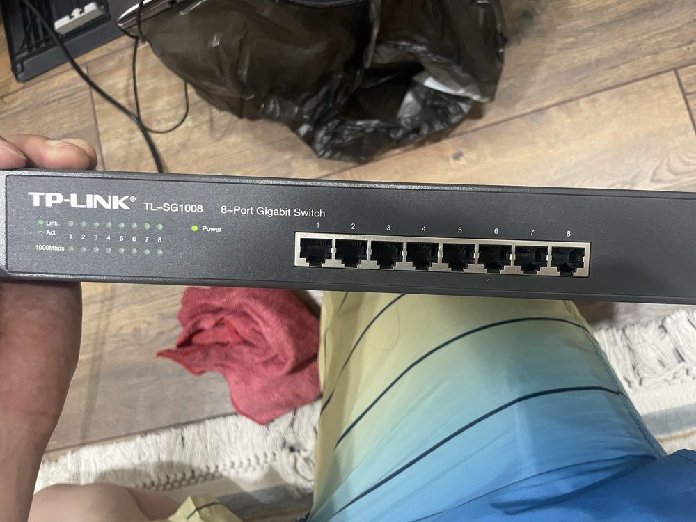 Продам коммутатор tp -link