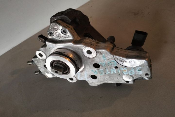 Pompa inalte presiune 2.2 cdi a6460700401 Mercedes-Benz Vito W639 (fa