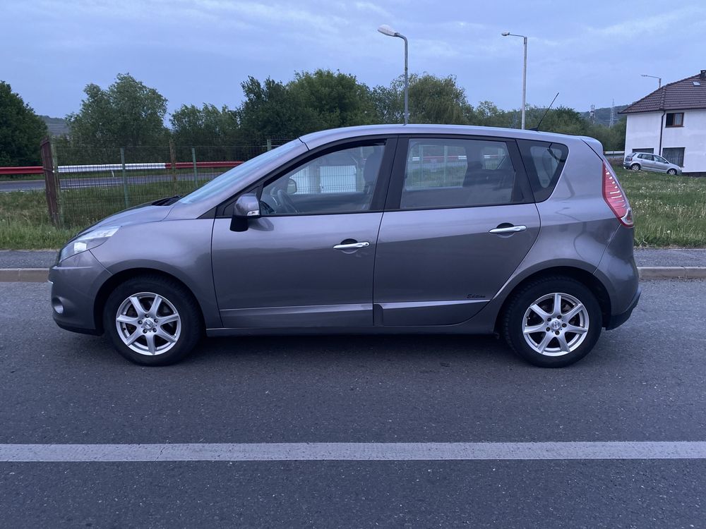 RENAULT SCENIC 3- 1.5 DCI -Diesel Navigatie Klima 2011 Euro 5