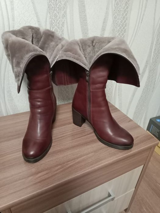 Продам зимние сапоги. Натуральный мех, натуральная кожа.Проз-воТурцияи