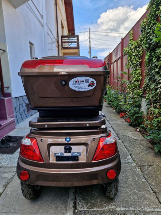 Scuter electric triciclu, max 25Km/h, nu necesita permis