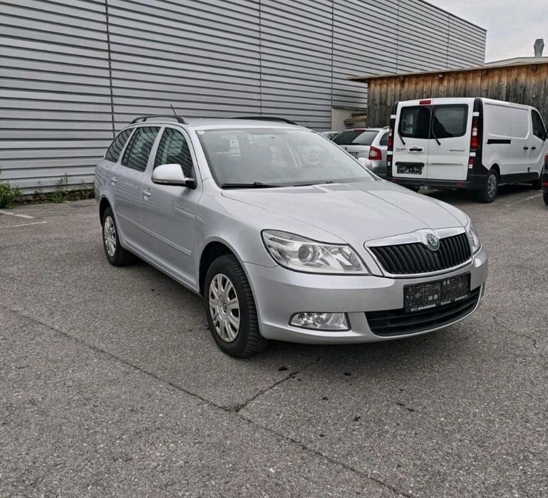 Skoda Oktavia  2