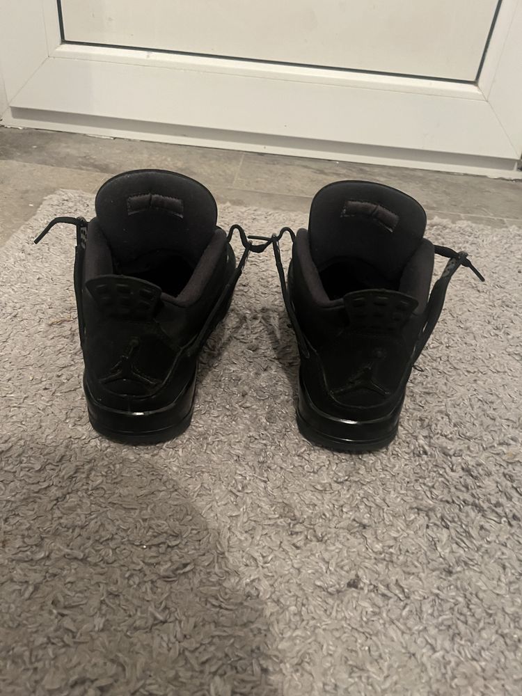 Vând Jordan 4 Black Cat