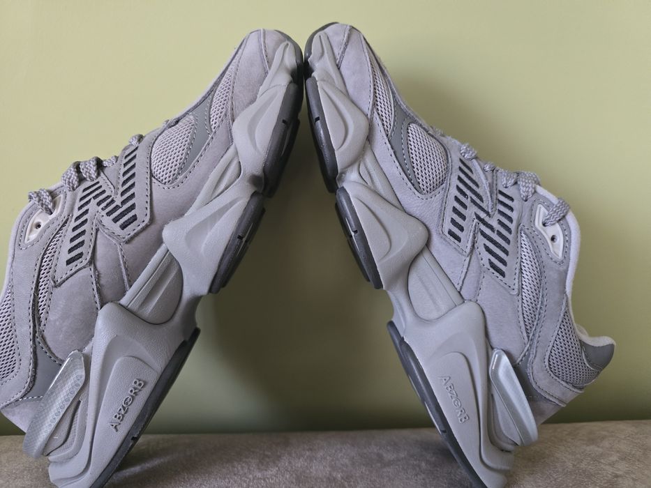 Маратонки New Balance 9060 
Естествена кожа, внос от Англия