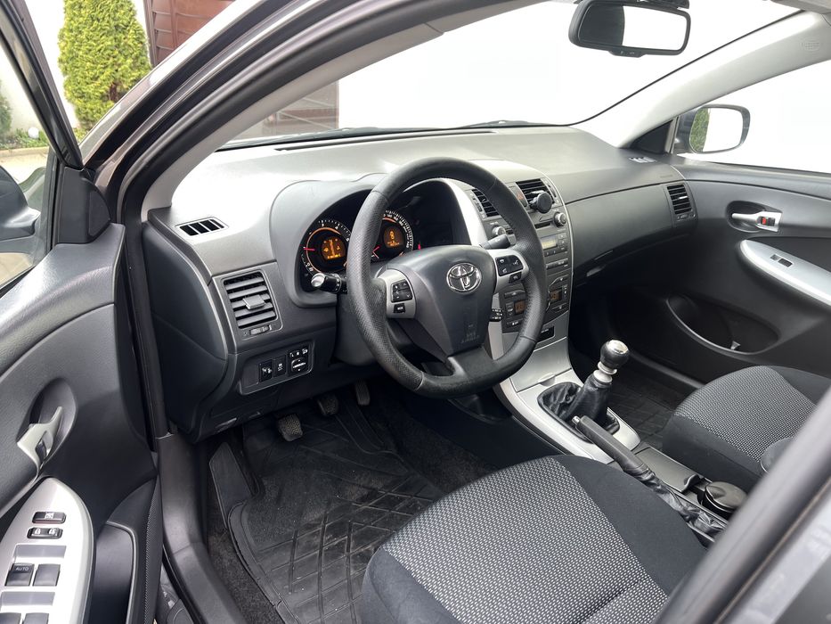 Toyota corolla an 2011 euro 5 stare Buna !