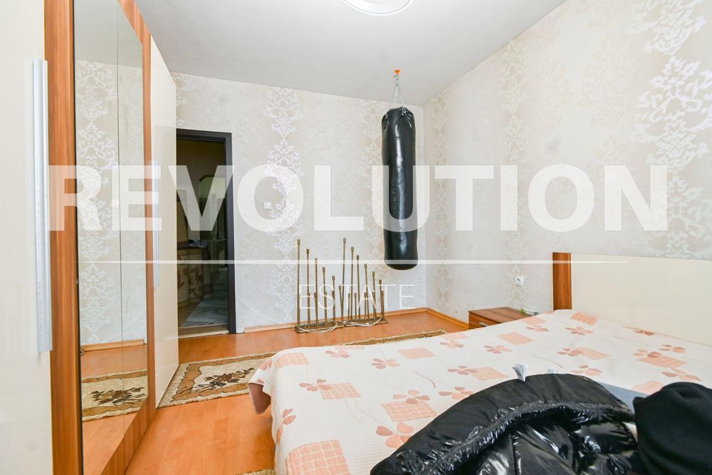 Дава се под наем Четиристаен апартамент в София, Зона Б-5 - 126 кв.м за 1400 € - Снимка #7