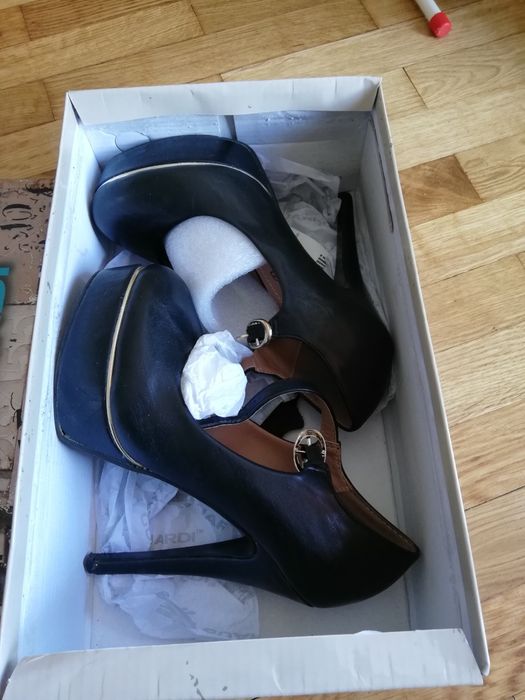 Официални дамски обувки