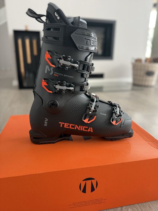 Clapari Tecnica Mach Sport MV 100, noi