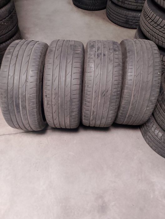 Летни гуми 235/40 R19