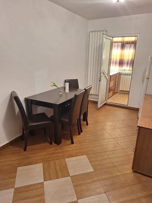 Vând apartament cu 2 camere Rovinari