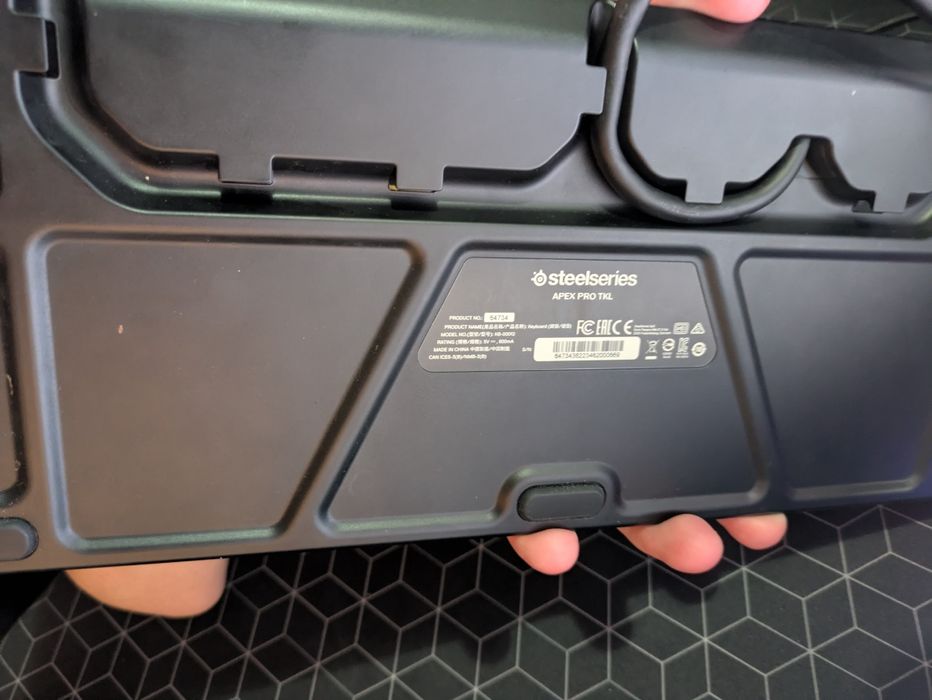 Vand URGENT steelseries apex pro tkl 2023 si HyperX alloy origins 65!