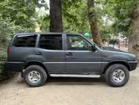 Nissan Terrano внедорожник